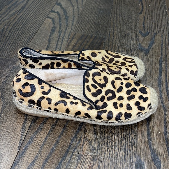 Steve Madden Leopard print flats - Picture 2 of 9